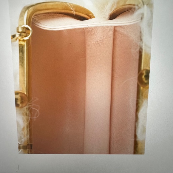 ISO Oscar de la Renta Juice the Sheep purse/bag - Picture 3 of 5